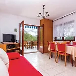 Amazing Apartment In Jadranovo *