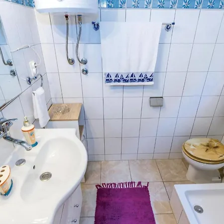 2 Bedroom Gorgeous In * Jadranovo